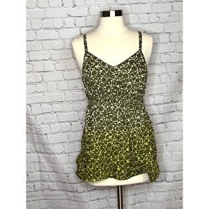 Elle Green Leaf Graphic Ombre Baby Dolly V-neck Cami Top - M
